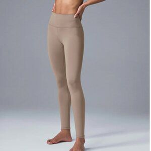 Alo Airlift Leggings in Taupe